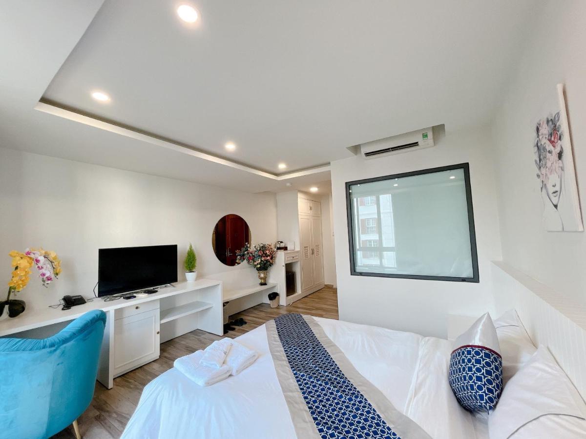 Ballantine Hotel Ho Chi Minh City Exterior photo