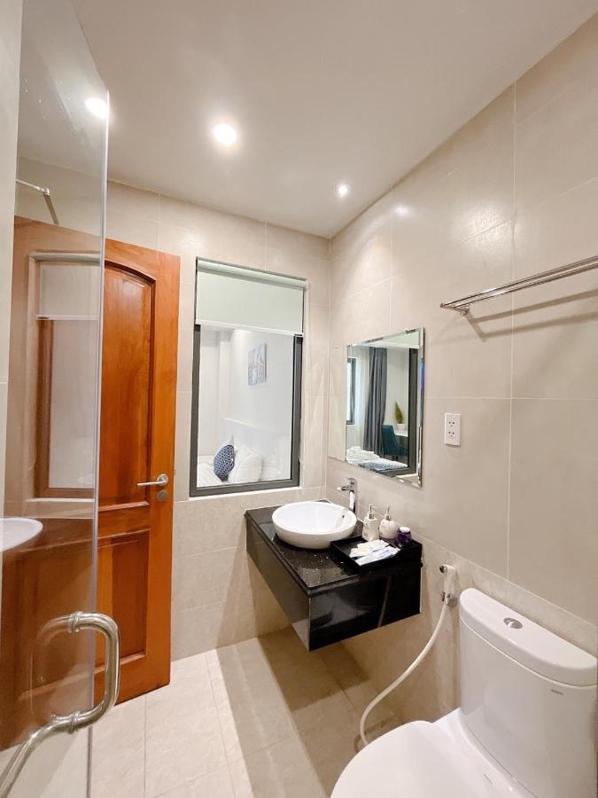 Ballantine Hotel Ho Chi Minh City Exterior photo
