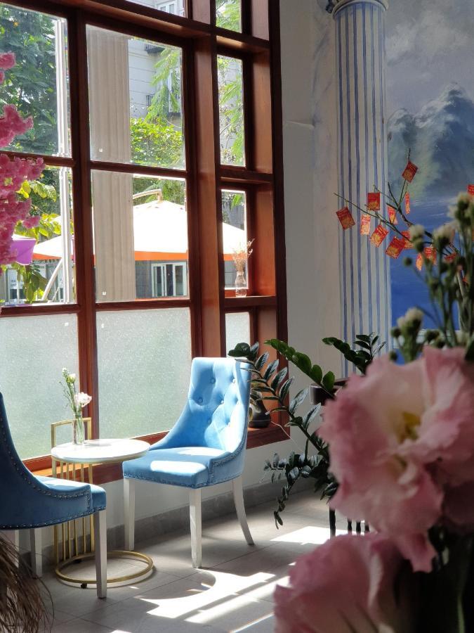 Ballantine Hotel Ho Chi Minh City Exterior photo